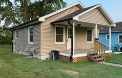 623 Ellsworth Ave, Marshall, MO 65340