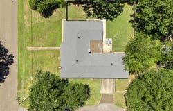 305 Dellbrook Dr., Longview, TX 75604