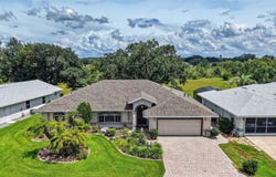21526 KING HENRY Avenue, LEESBURG, FL 34748