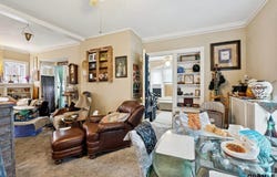 1738 South 32Nd Avenue, Omaha, NE 68105