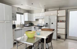 13326 Beach Ave, Marina Del Rey, CA 90292