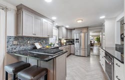 4 Derringer Rd, Chelmsford, MA 01824
