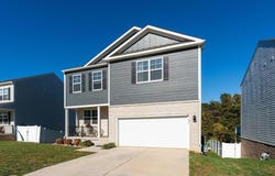 421 STONEWALL JACKSON BLVD, STAUNTON, VA 24401
