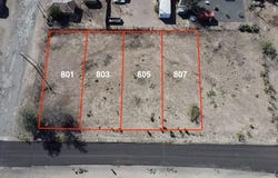 807 W Galveston St, Marfa, TX 79843