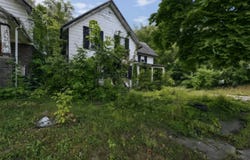 1218 Church St, Flint, MI 48502