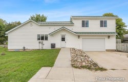 302 John Street, Clare, MI 48617