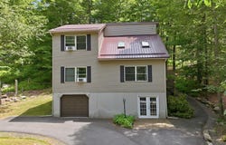 111 Grasshopper Lane, Greentown, PA 18426
