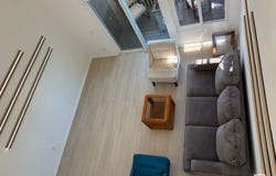 18350 Hatteras St, Tarzana, CA 91356