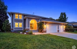 7262 S TOWNCREST Dr, Cottonwood Heights, UT 84121
