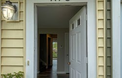 3 Lydon Ln, Halifax, MA 02338
