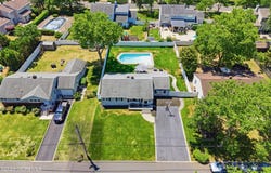 18 Maurice Avenue, Holmdel, NJ 07733