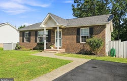725 CHRISTIANSEN Drive, STRASBURG, VA 22657