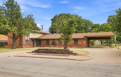 616 4th St, Alva, OK 73717