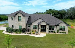201 Brothers Ln, Burnet, TX 78611