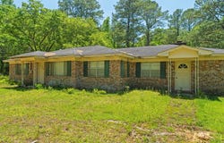 51 Old Rawls Springs Rd, Hattiesburg, MS 39402