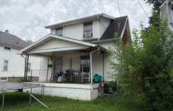 863 Oak Grove Ave, Marion, OH 43302