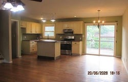 618 NW Kay Drive, Lee's Summit, MO 64063