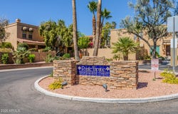 736 E NORTH Lane, Phoenix, AZ 85020