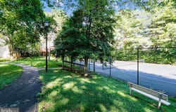 28 SUNCROFT Court, SILVER SPRING, MD 20904