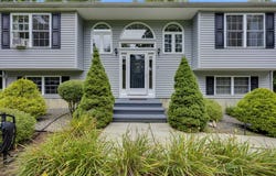 3 Laurel St, Hubbardston, MA 01452