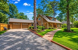 13550 Moss Hill Dr, Beaumont, TX 77713