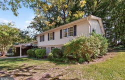 6105 FERNLEIGH Boulevard, SPRINGFIELD, VA 22152