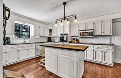 2000 HEATHERWOOD DR, Jasper, AL 35504