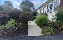 47 Thyme Ln, Springfield, MA 01129