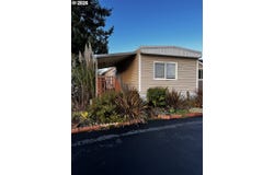 1400 CANDLELIGHT Dr, Eugene, OR 97402