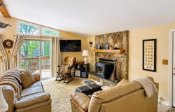 117 Maple Lane, Tafton, PA 18464