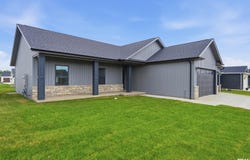 1315 W HILLCREST Drive, Chillicothe, IL 61523