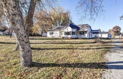 411 W NORTH Street, Morrisonville, IL 62546