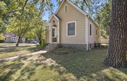 322 S Ash St, McPherson, KS 67460