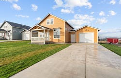 305 ART KEGLER Blvd, Boardman, OR 97818