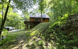 76 Captains Gate, Dugspur, VA 24325