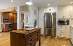 18 Waverly Road, Branford, CT 06405