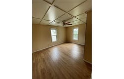 330 Shaw St, New Castle, PA 16101