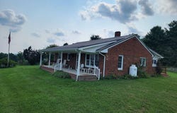 76 High Top Ln, Fries, VA 24330