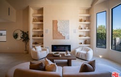 14807 Otsego St, Sherman Oaks, CA 91403