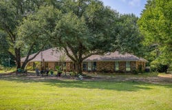 17657 FM 2022, GRAPELAND, TX 75844