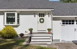 88 Cape Neddick Road, York, ME 03909