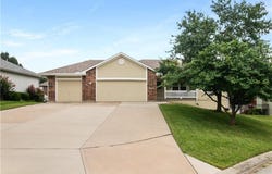 1715 Overbrook Lane, Raymore, MO 64083