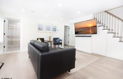 215 E Leaming Ave, Wildwood, NJ 08260