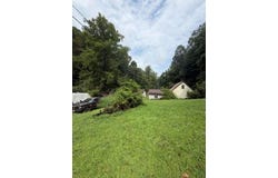 2930 Meathouse Fork Rd., Canada, KY 41519