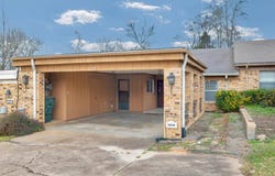 1019 E Austin St, Nacogdoches, TX 75965