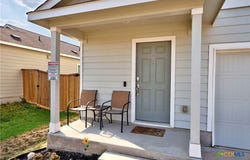 808 Circle Way, Jarrell, TX 76537