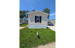 833 E Duke St, Vermillion, SD 57069