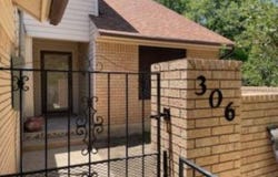 306 S Arnold St, Lampasas, TX 76550