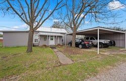 133 Myrtle Ave, Harper, TX 78631
