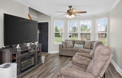 224 Presidential Boulevard, Oswego, IL 60543